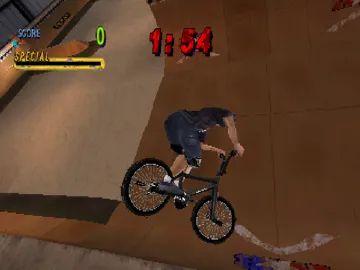 Mat Hoffman Pro BMX (US) screen shot game playing